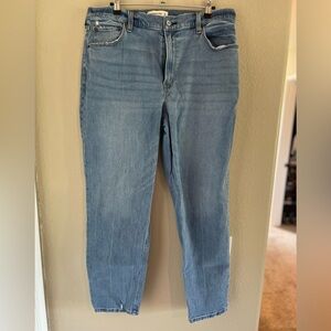 ABERCROMBIE & FITCH THE MOM HIGH RISE